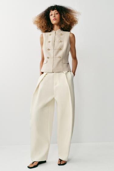 FITTED WAISTCOAT WITH FIREMAN CLASP - Light beige by Zara