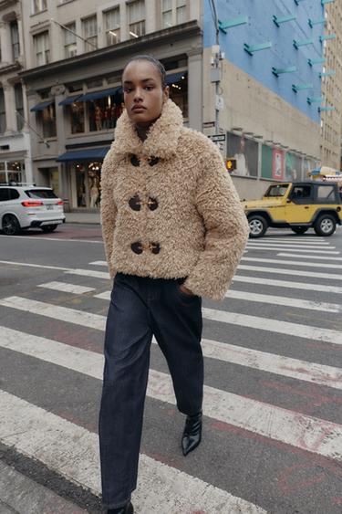 Zara {名称} - {颜色}