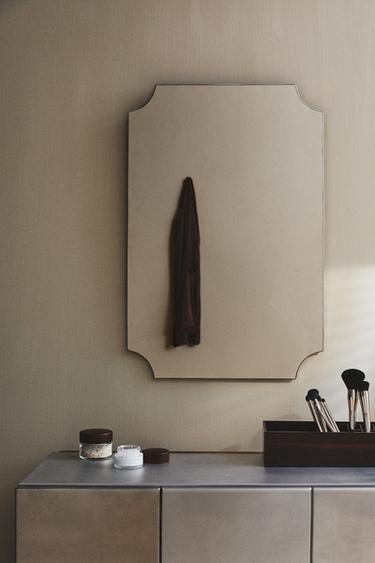 MIRROR WITH SILVER BORDER - Silver by Zara