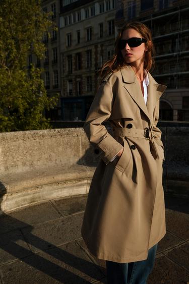 LONG DOUBLE-BREASTED TRENCH COAT WITH BELT - Light camel by Zara