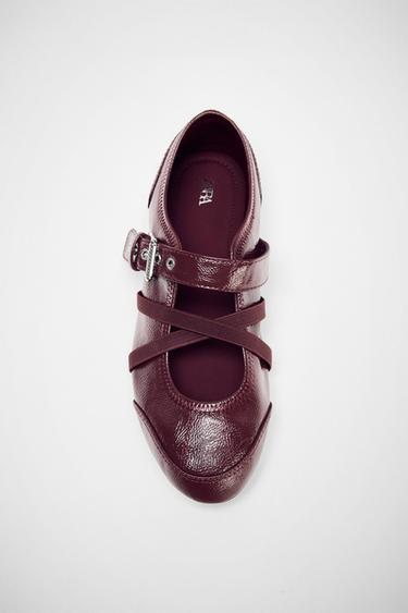 PATENT EFFECT BALLERINA SHOES WITH BUCKLES - Burgundy Red by Zara