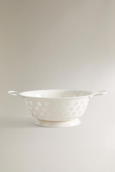 FLOWER KITCHEN COLANDER - Cream by Zara