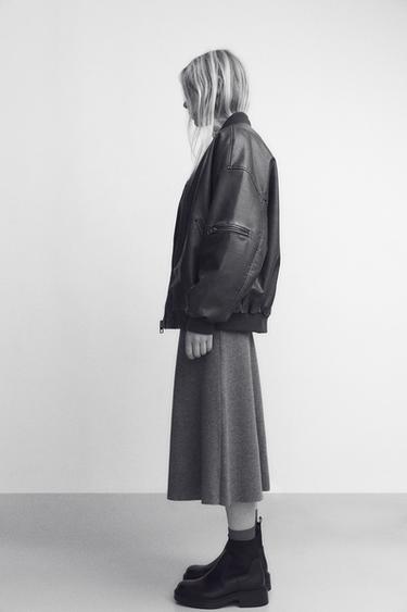 Zara {名称} - {颜色}
