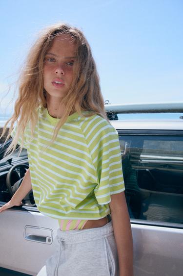 STRIPED T-SHIRT WITH STOPPERS - Green by Zara