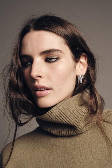 Zara {名称} - {颜色}