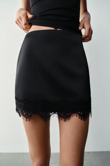 SKORT WITH LACE HEM - Black by Zara