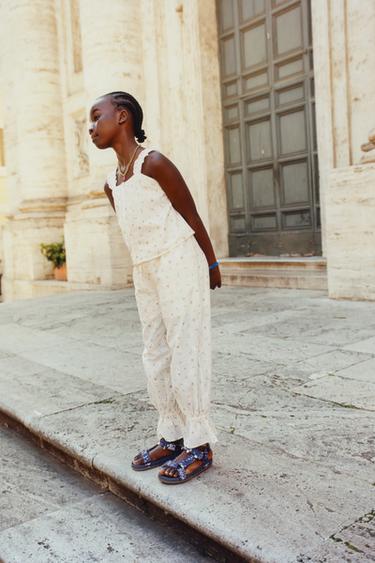 Zara {名称} - {颜色}