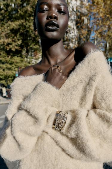 Zara {名称} - {颜色}