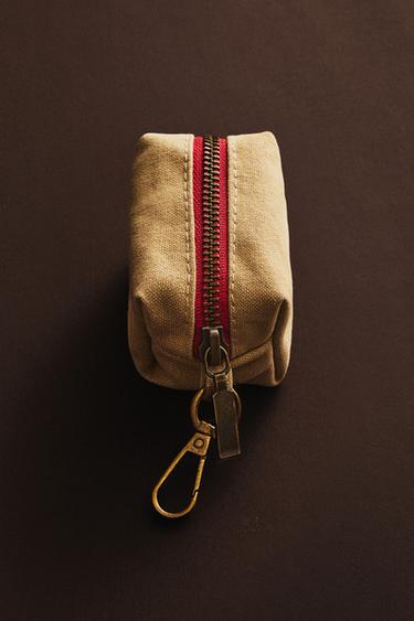 Zara {名称} - {颜色}