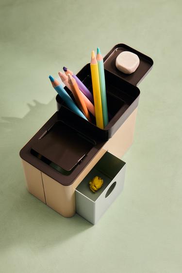 Zara {名称} - {颜色}