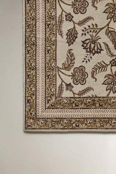 FLORAL PRINT RUG - Pink by Zara