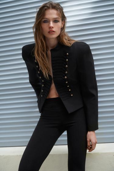 FITTED BLAZER WITH SHOULDER PADS - Black by Zara