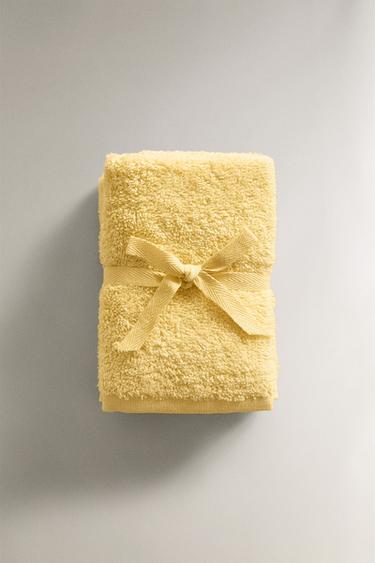 PACK OF COTTON HAND TOWELS (PACK OF 3) - Mid-yellow by Zara