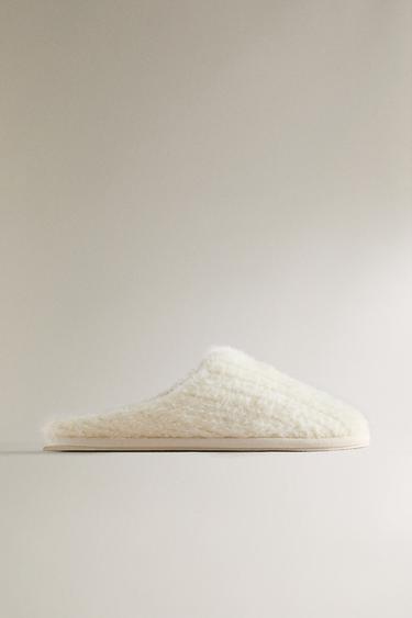 FAUX FUR SLIPPERS WITH PLAITED DETAIL - Beige by Zara