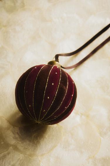 VELVET BAUBLE CHRISTMAS TREE DECORATION - GARNET by Zara