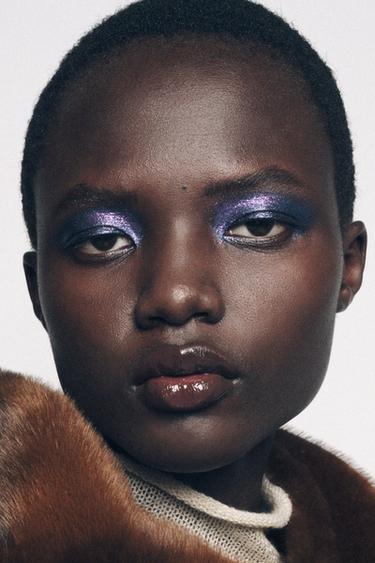 TRIANGULAR FAUX FUR SCARF - Brown by Zara