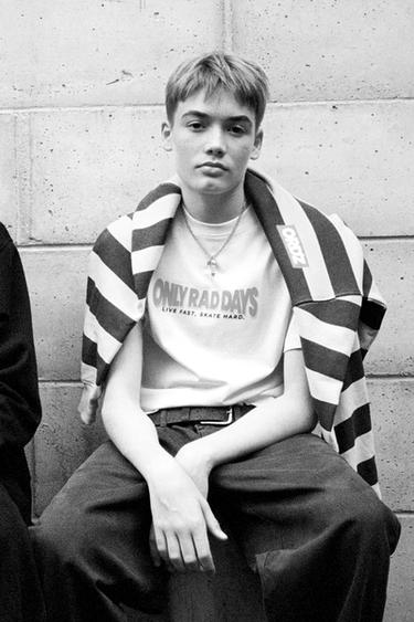 Zara {名称} - {颜色}