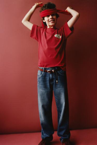 T-SHIRT WITH RAISED LOGO - Bright red by Zara