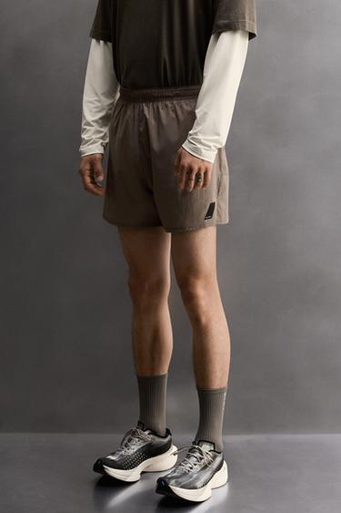 LIGHTWEIGHT RUNNING SHORTS 5" - Sand by Zara