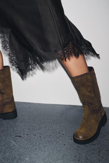 DISTRESSED EFFECT SPLIT SUEDE ANKLE BOOTS - Brown by Zara
