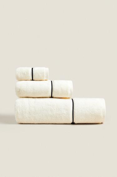 EMBROIDERED TRIM BATH TOWEL - Ecru / Black by Zara - Image 0