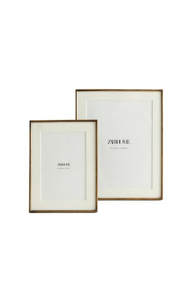 PHOTO FRAME WITH THIN METALLIC BORDER - Golden by Zara