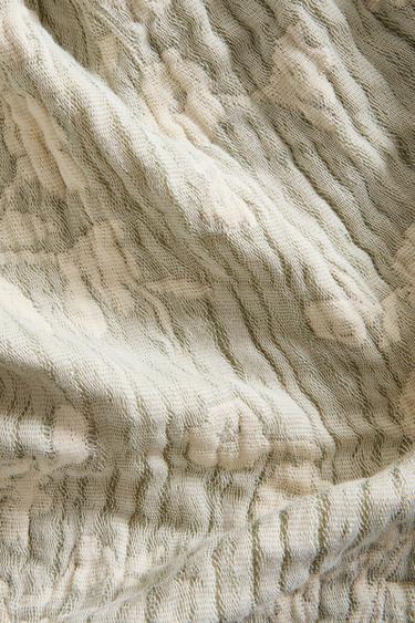 FLORAL JACQUARD THROW - Green by Zara