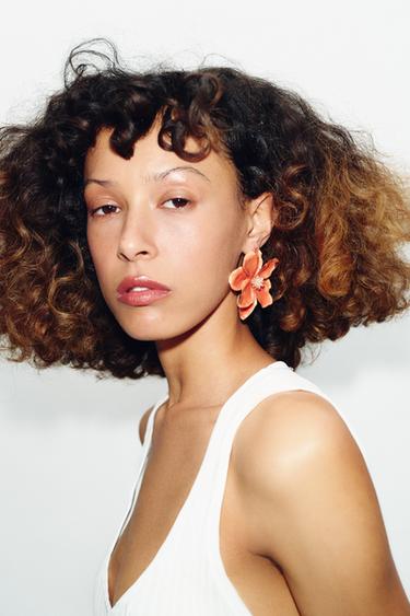 Zara {名称} - {颜色}