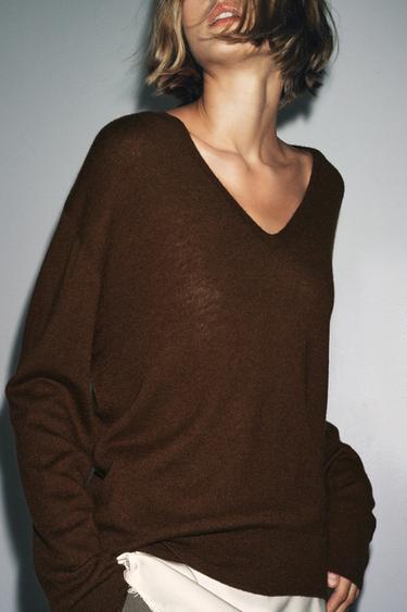 100% EXTRA-SOFT WOOL V-NECK JUMPER - Brown by Zara