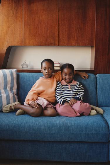 Zara {名称} - {颜色}