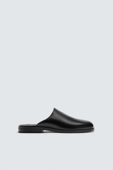 LEATHER CLOGS LIMITED EDITION - Black by Zara
