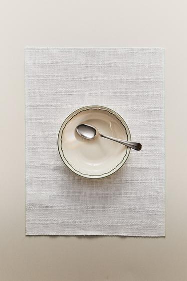 TEXTURED LINEN PLACEMAT - White by Zara
