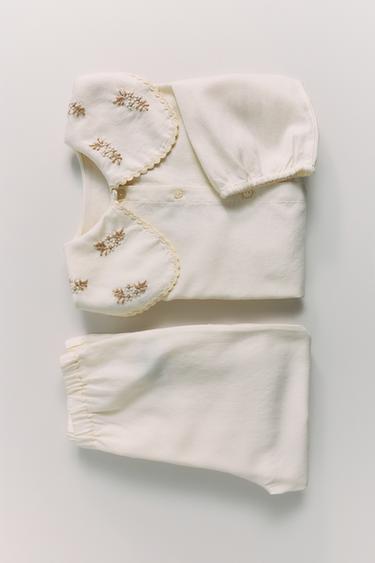 Zara {名称} - {颜色}