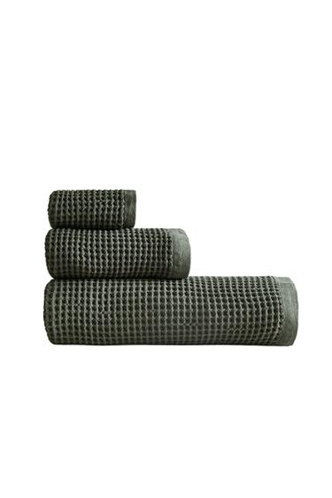 WAFFLE-KNIT COTTON BATH TOWEL - Dark green by Zara