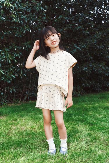 Zara {名称} - {颜色}