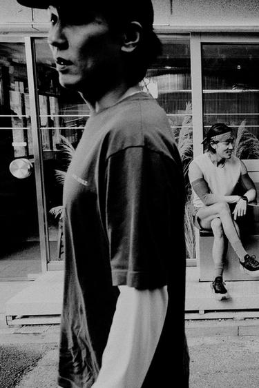 Zara {名称} - {颜色}