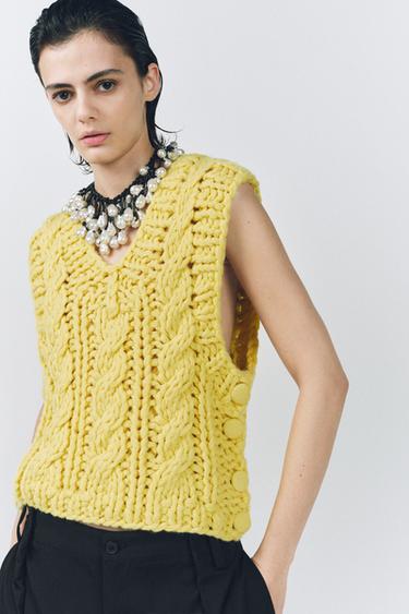 THICK KNIT WAISTCOAT - Yellow by Zara