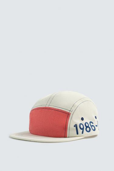 CONTRAST FLAT PEAK CAP - Ecru by Zara