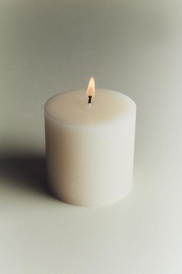 DECORATIVE CYLINDRICAL CANDLE - White by Zara