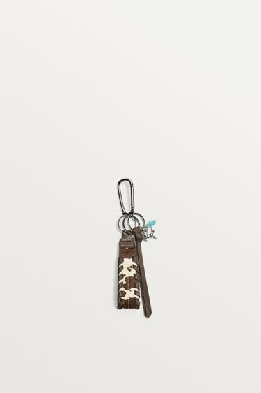 SHEEPSKIN LEATHER KEYRING - Brown by Zara