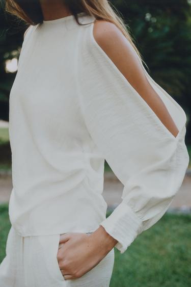 BLOUSE WITH SLEEVE VENTS - Ecru by Zara