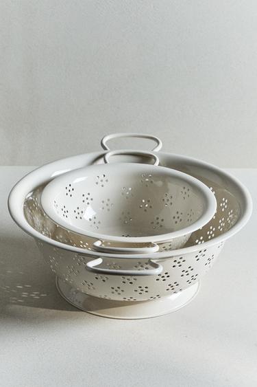 FLOWER KITCHEN COLANDER - Cream by Zara