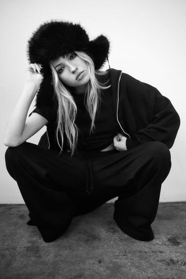 Zara {名称} - {颜色} - 0 图片