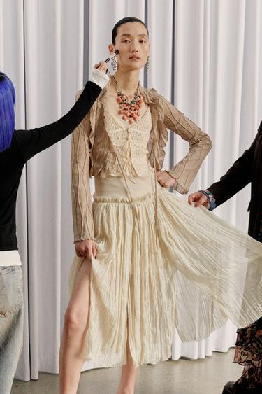 Zara {名称} - {颜色}