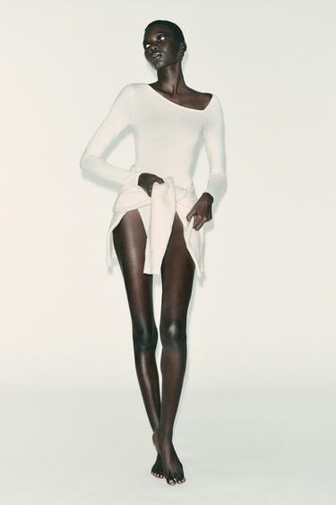 Zara {名称} - {颜色}