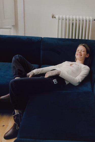 Zara {名称} - {颜色}