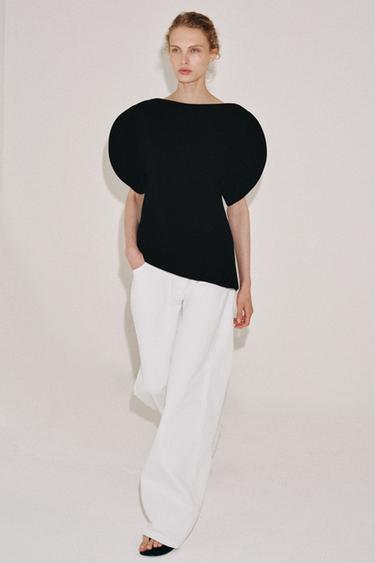 ZW COLLECTION PUFF SLEEVE TOP - Black by Zara