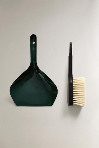 DUSTPAN & BRUSH SET - Black / Green by Zara