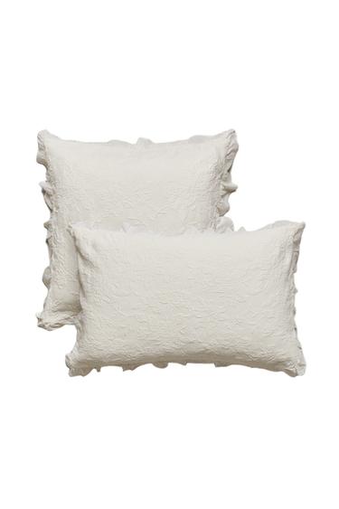 JACQUARD CUSHION COVER WITH RUFFLE - Ecru by Zara