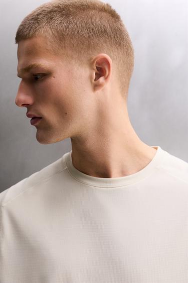 TECHNICAL TEXTURED T-SHIRT - Ecru / Marl by Zara